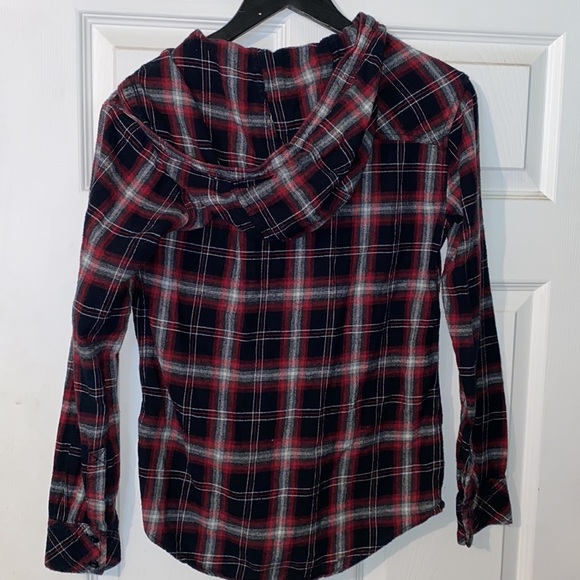 3/$30 TNA Flannel Top - Picture 3 of 6